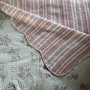 Vintage double quilt wit shams